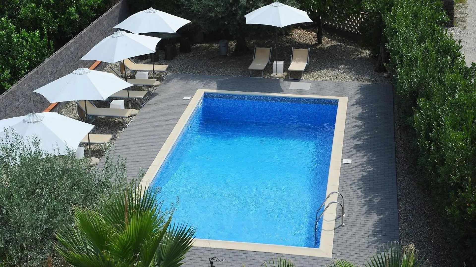 סנטה ונרינה Apartment With Air Conditioning And Salt Pool